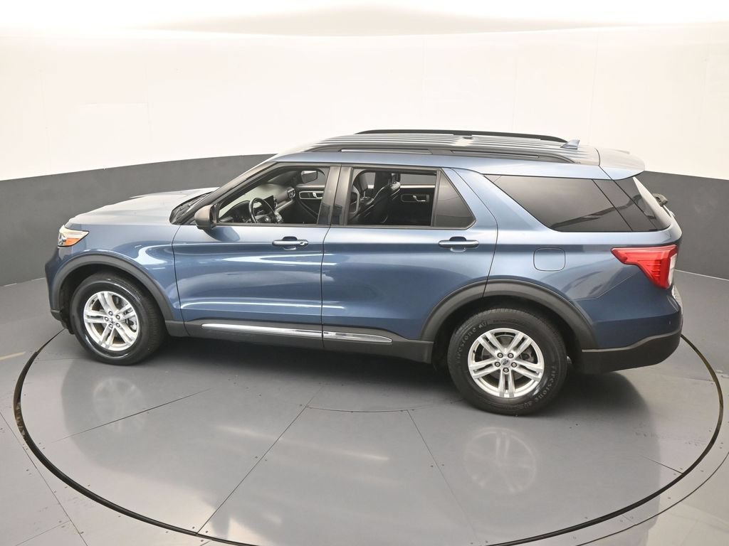 Used 2020 Ford Explorer XLT w/ Equipment Group 202A AWD/4WD image 46