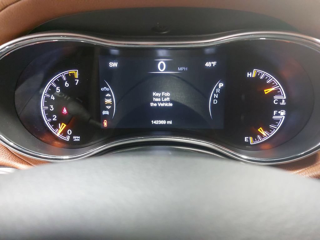 Used 2019 Jeep Grand Cherokee Summit AWD/4WD image 18