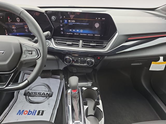Used 2026 Chevrolet Trax RS w/ Sunroof Package FWD image 11