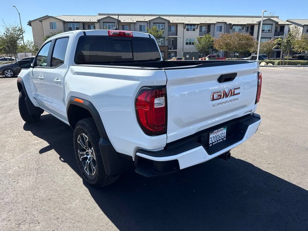 Used 2025 GMC Canyon AT4 AWD/4WD image 3