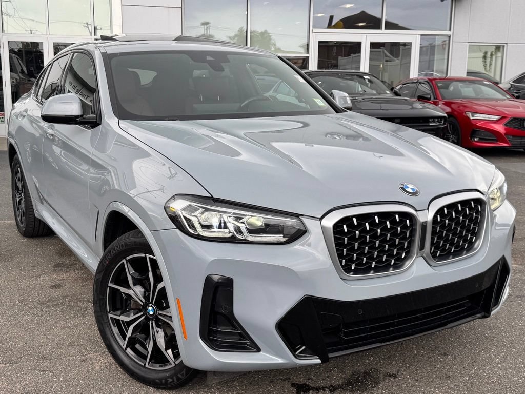 Used 2024 BMW X4 xDrive30i w/ Premium Package AWD/4WD image 2