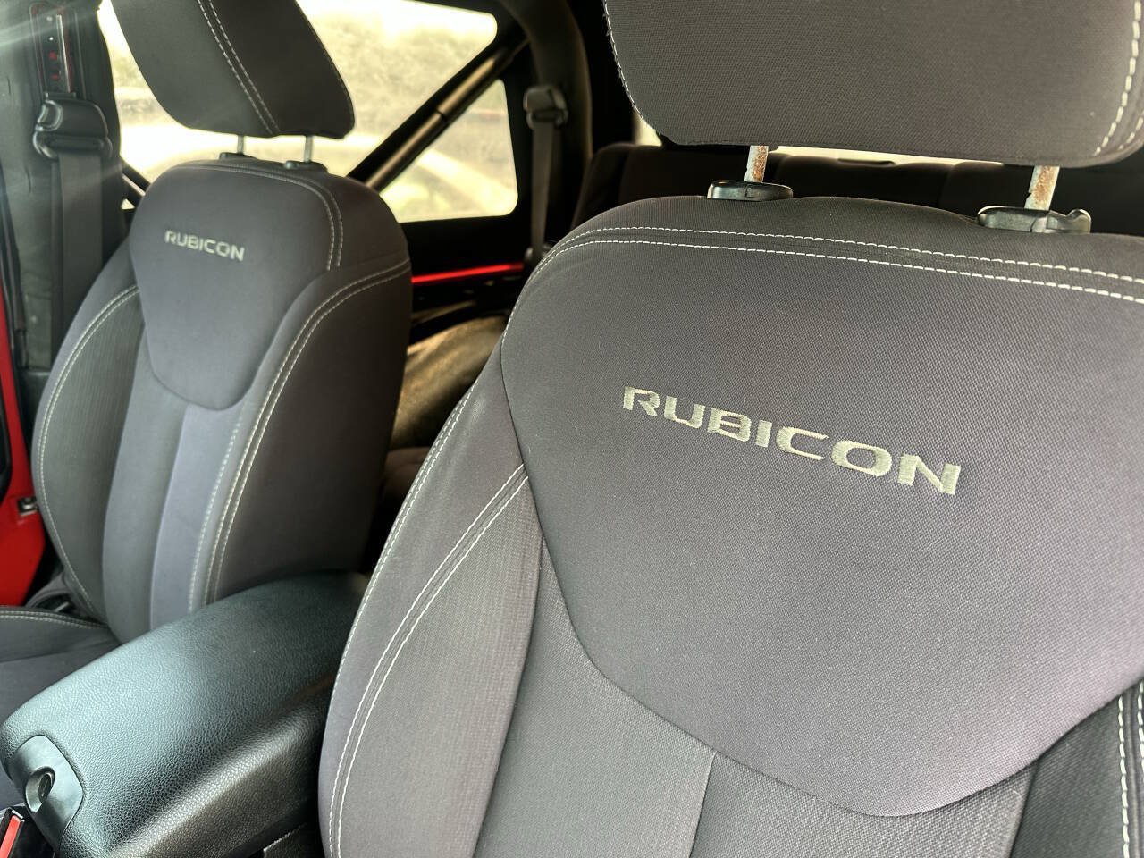 Used 2013 Jeep Wrangler Rubicon w/ Connectivity Group AWD/4WD image 13
