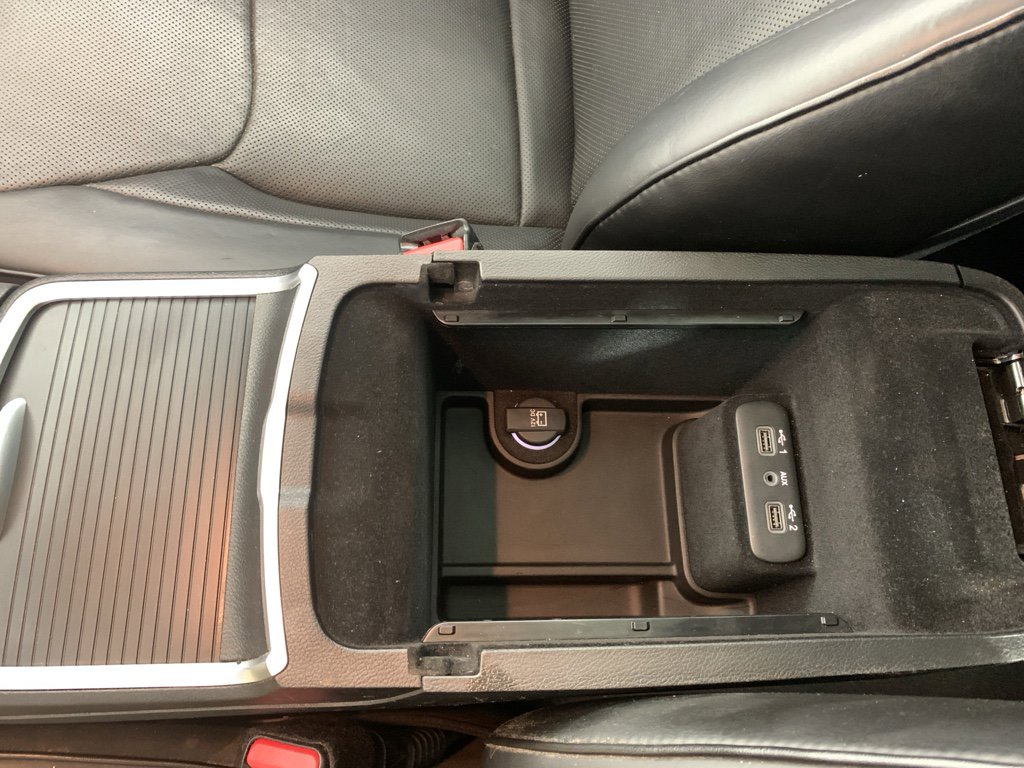 Used 2019 Chrysler 300 Limited image 29