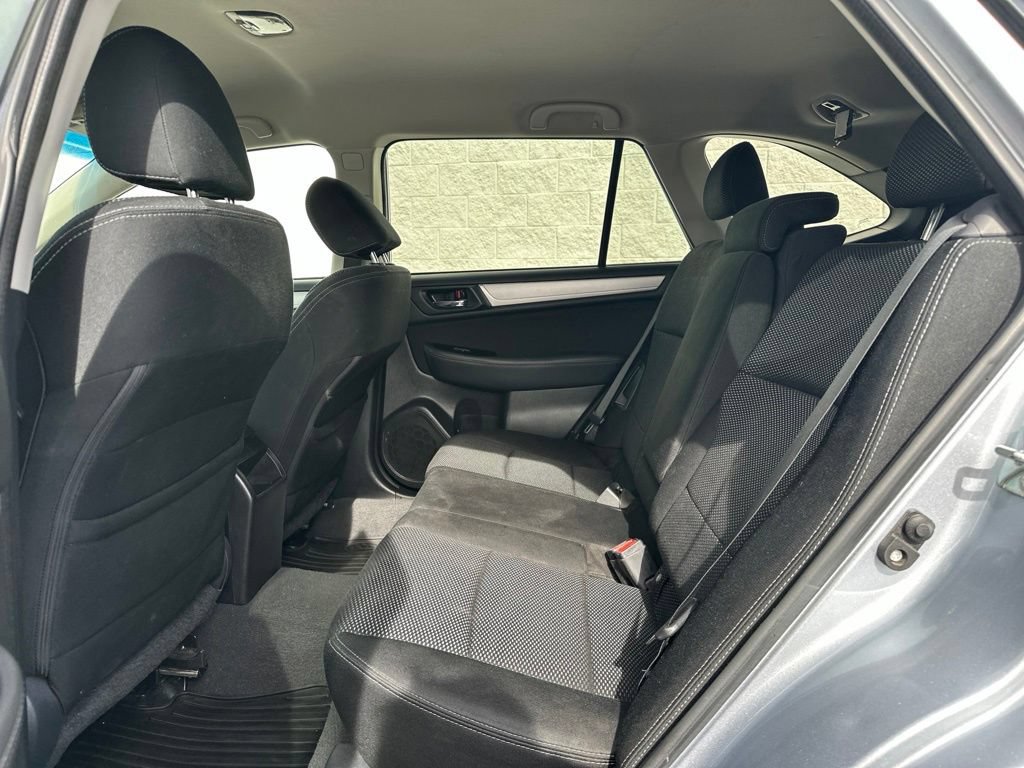 Used 2017 Subaru Outback 2.5i Premium AWD/4WD image 7