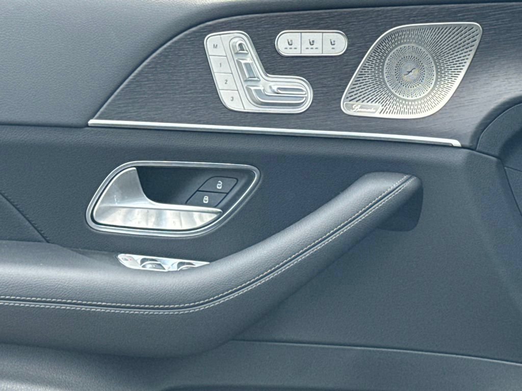 New 2026 Mercedes-Benz GLE 580 4MATIC image 9