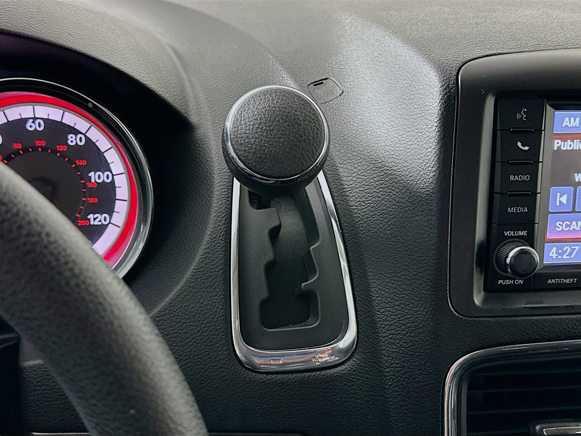 Used 2019 Dodge Grand Caravan SE image 22