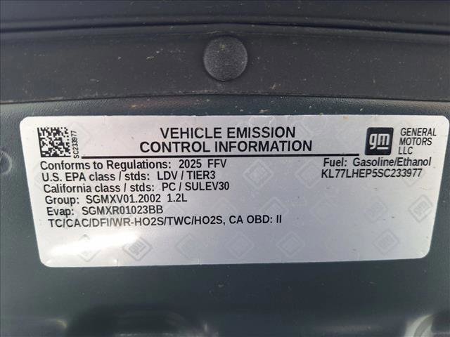 Used 2025 Chevrolet Trax LT FWD image 22