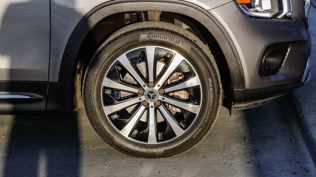 Used 2021 Mercedes-Benz GLB 250 4MATIC image 11