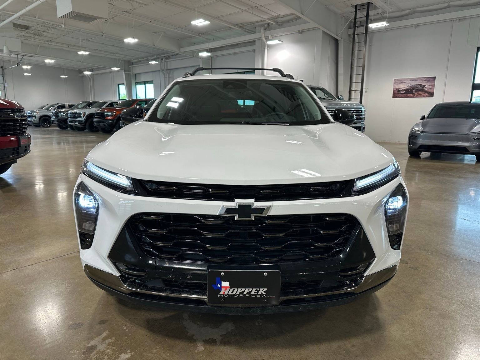 Used 2024 Chevrolet Trax ACTIV w/ Driver Confidence Package FWD image 2