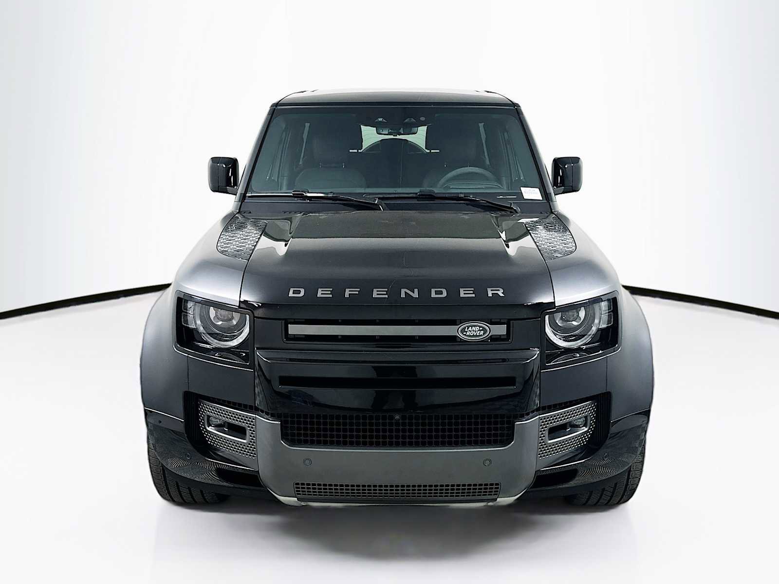 Used 2024 Land Rover Defender 90 Carpathian Edition image 6