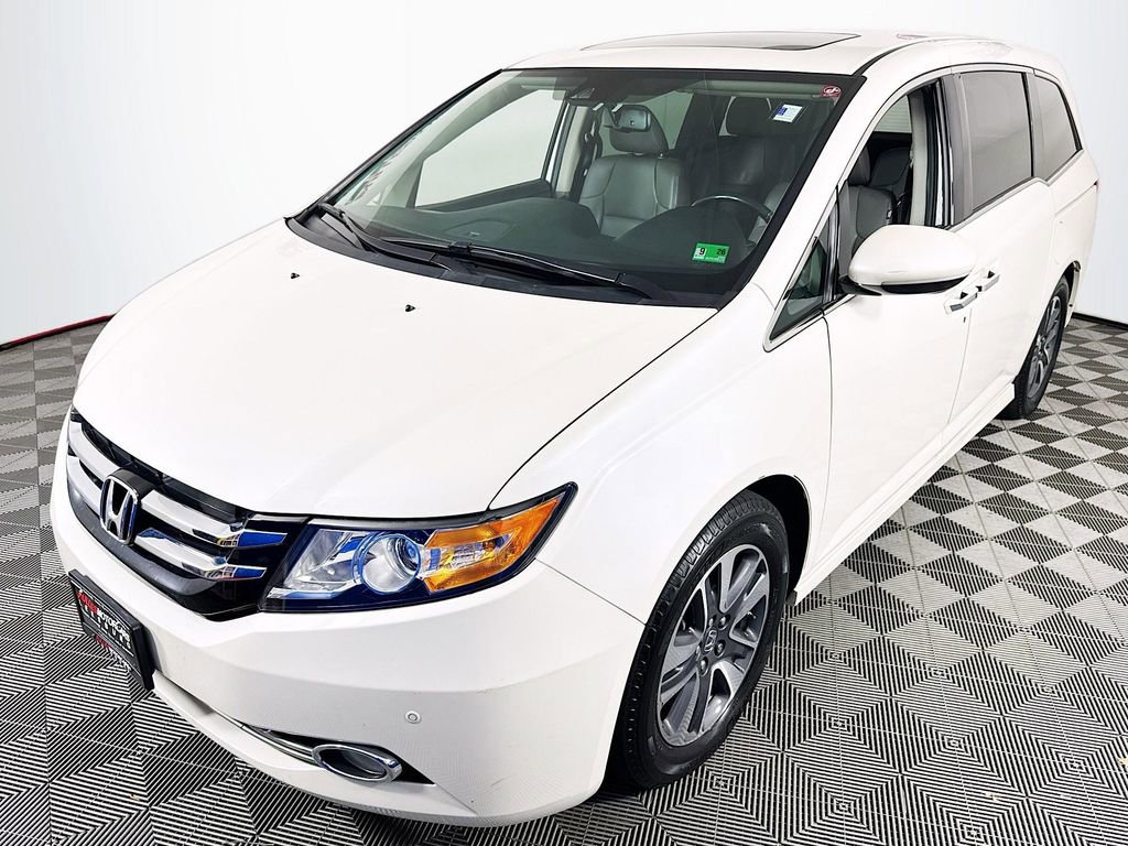 Used 2016 Honda Odyssey Touring image 3
