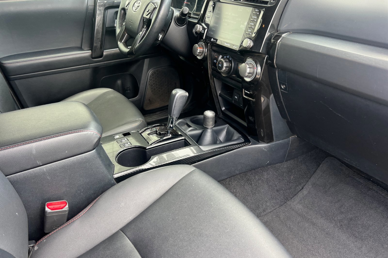 Used 2024 Toyota 4Runner TRD Off-Road Premium image 16