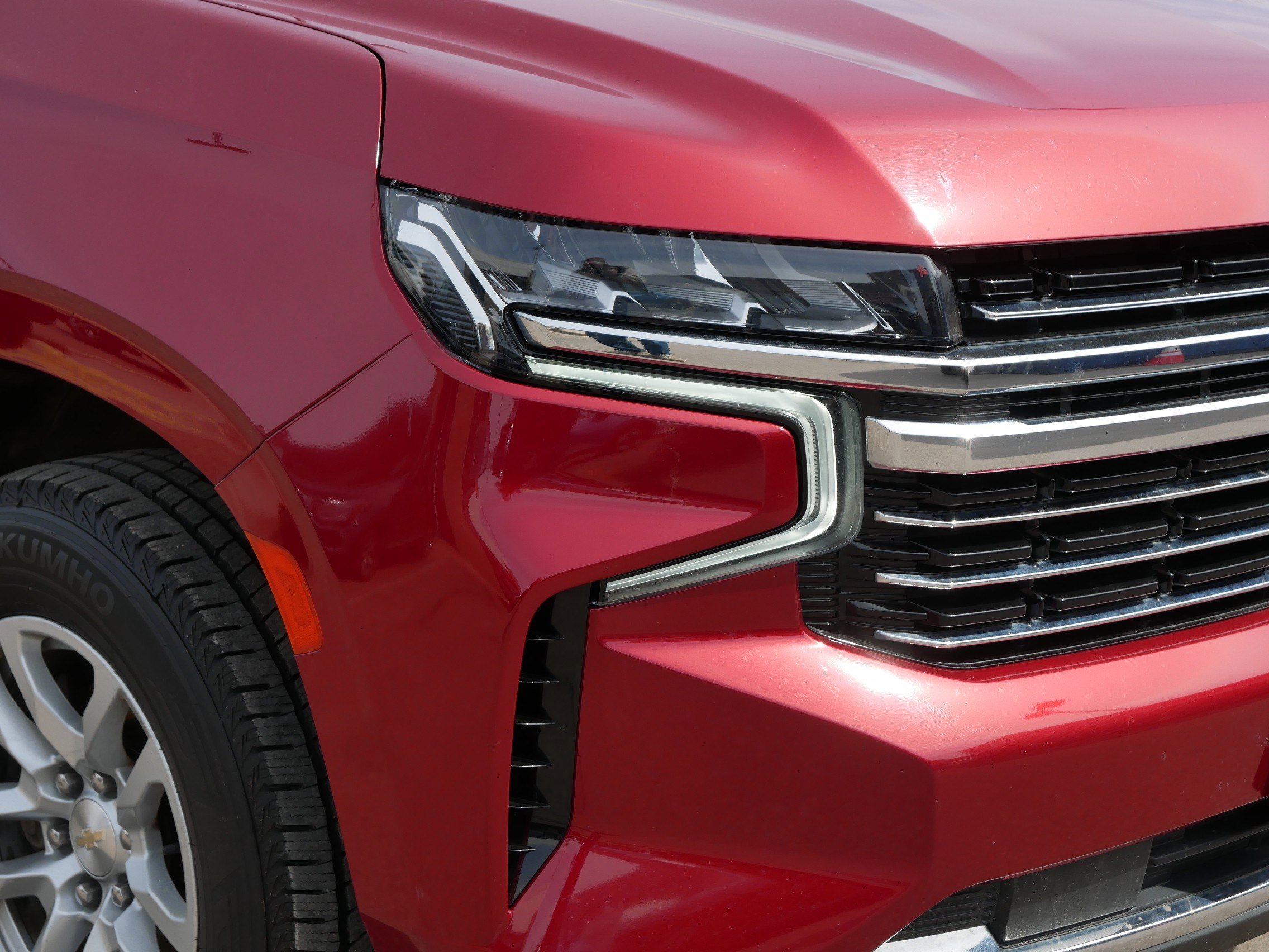 Used 2021 Chevrolet Suburban LT AWD/4WD image 16