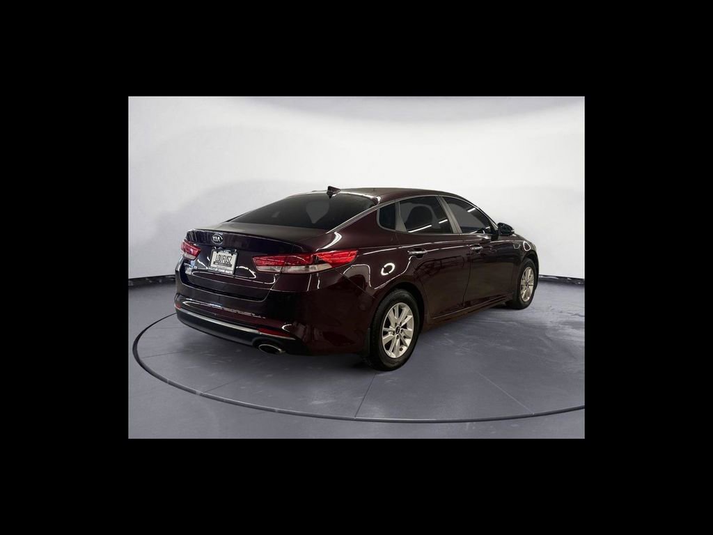 Used 2017 Kia Optima LX FWD image 5