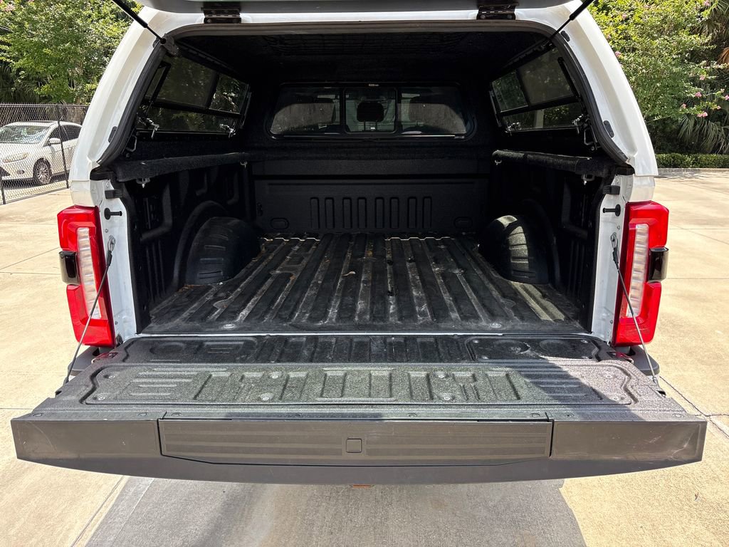 Used 2024 Ford F350 Lariat w/ Lariat Ultimate Package AWD/4WD image 32
