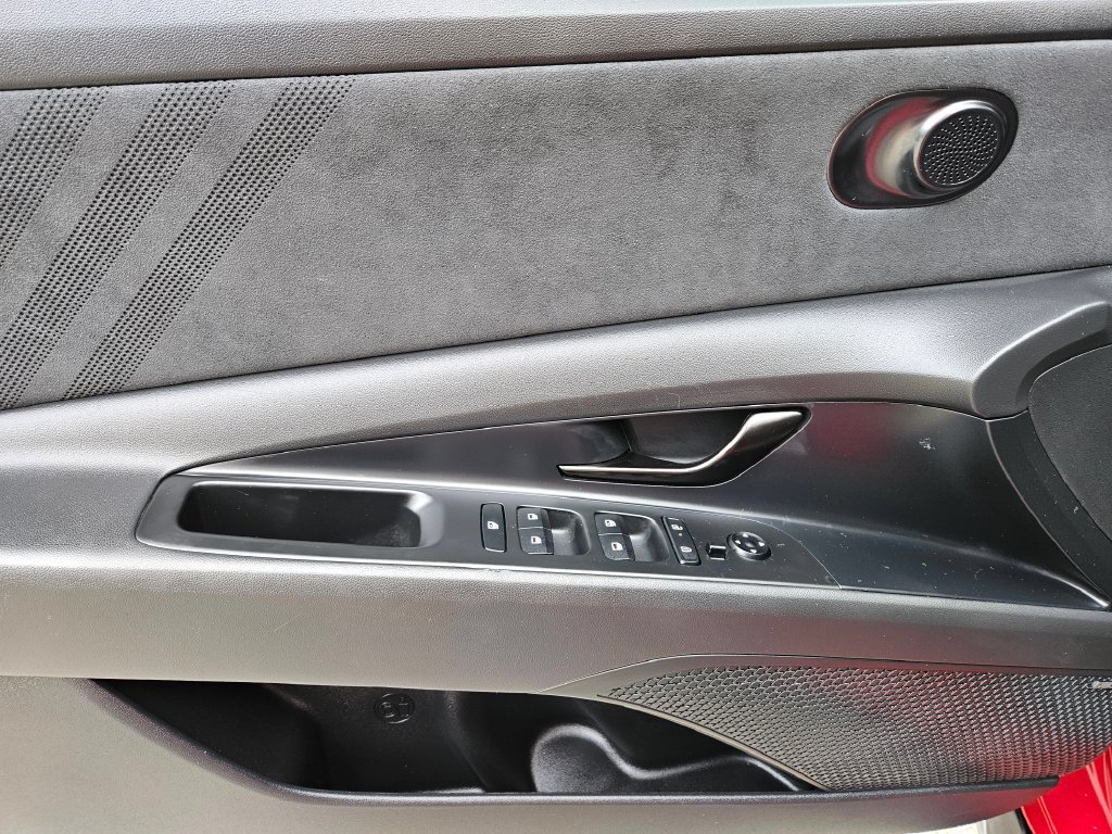 Used 2024 Hyundai Elantra N FWD image 19