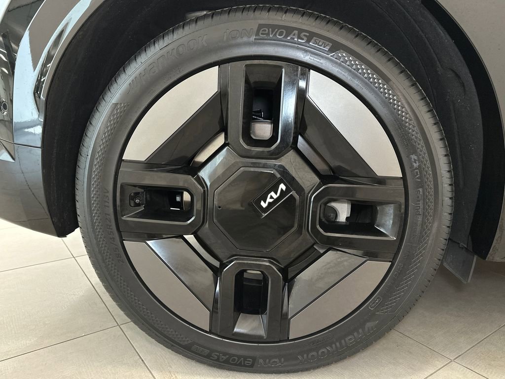 Certified 2024 Kia EV9 GT-Line image 11