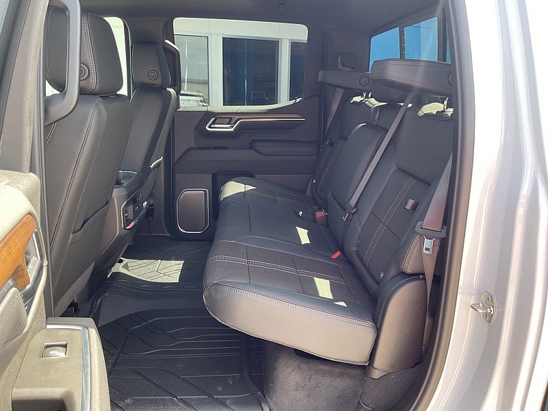 New 2026 Chevrolet Silverado 1500 High Country w/ High Country Premium Package AWD/4WD image 18