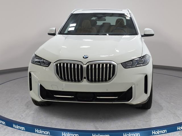 Certified 2024 BMW X5 xDrive40i w/ Premium Package AWD/4WD image 2