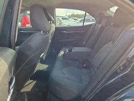 Used 2018 Toyota Camry LE FWD image 9