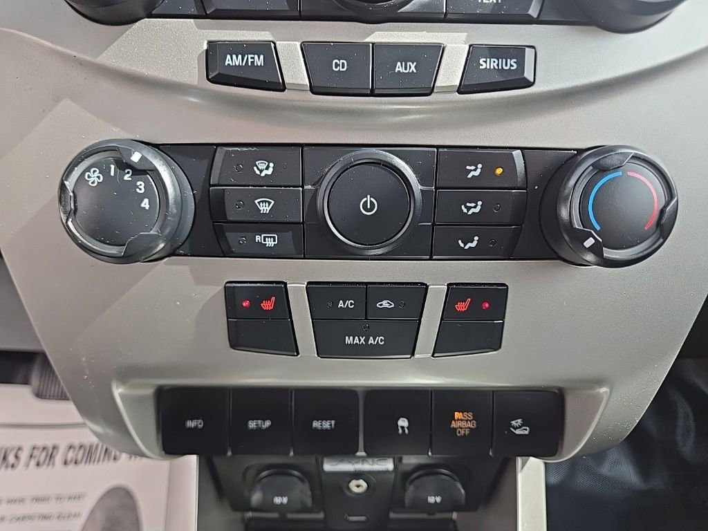 Used 2009 Ford Focus SEL image 27