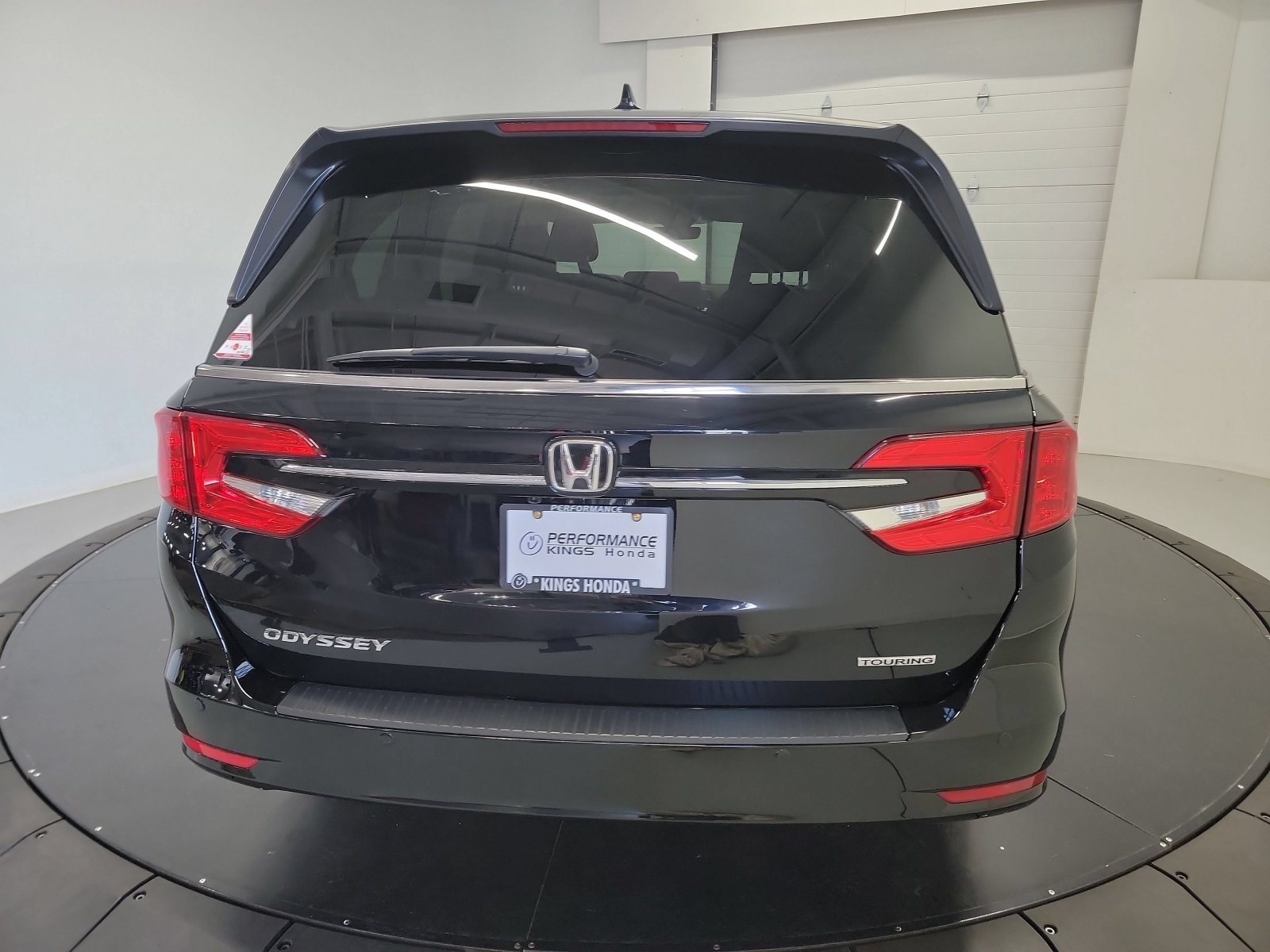 Certified 2024 Honda Odyssey Touring image 8