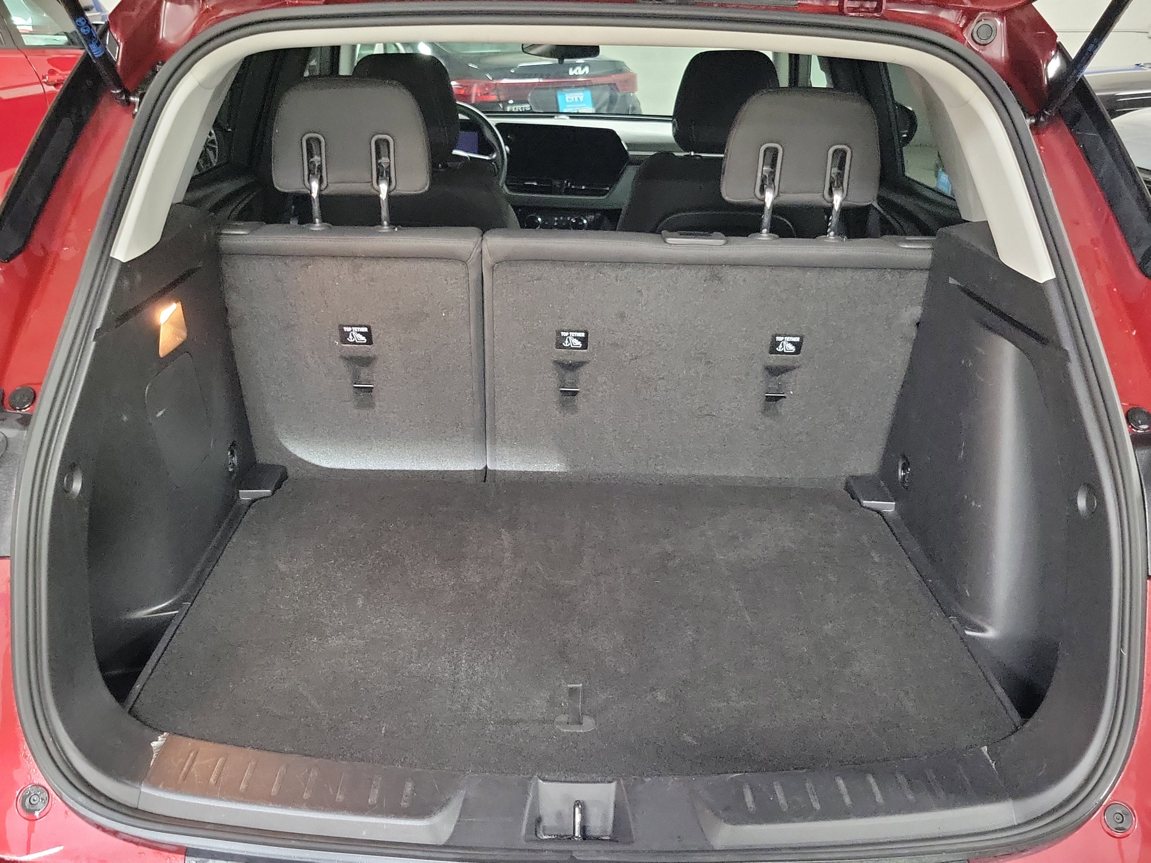 Used 2025 Chevrolet TrailBlazer LT AWD/4WD image 9