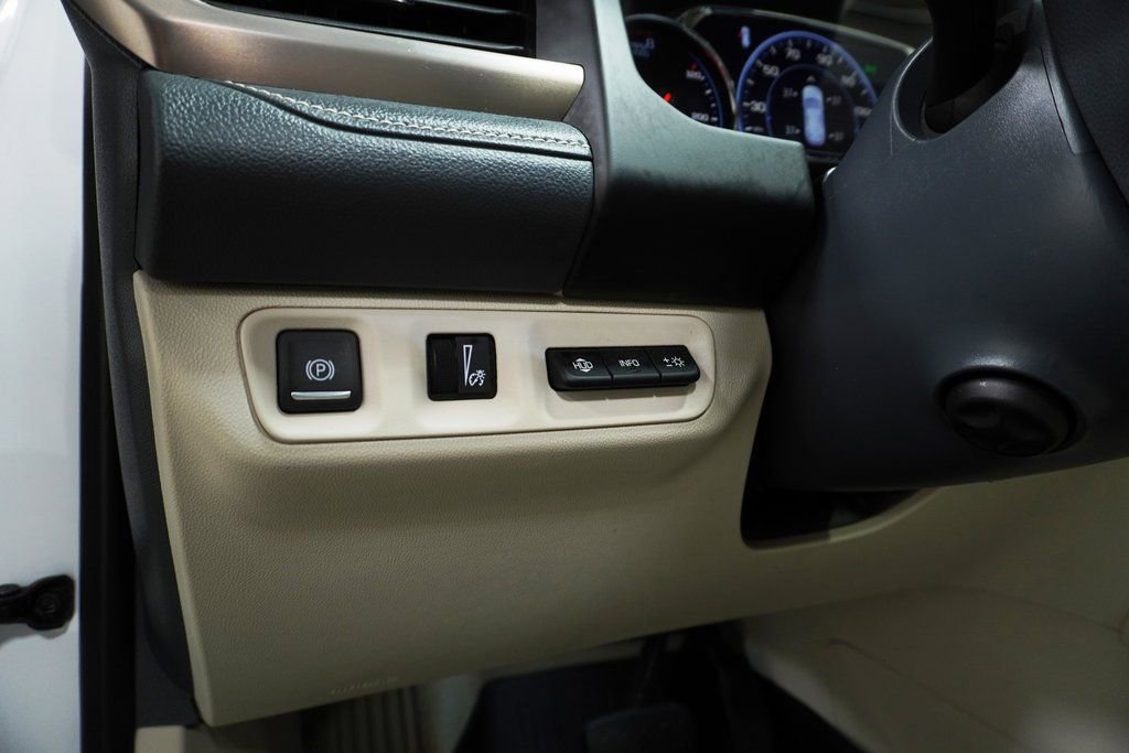 Used 2020 GMC Acadia Denali w/ Technology Package FWD image 24