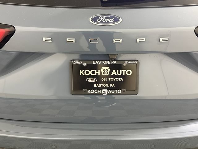 Used 2023 Ford Escape ST-Line w/ Tech Pack #1 AWD/4WD image 18