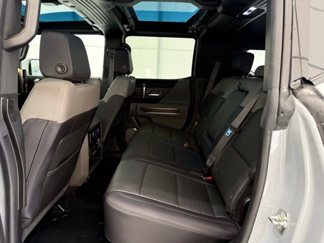 Used 2025 GMC Hummer EV 2X w/ LPO, Roof Cross Rail Package image 19
