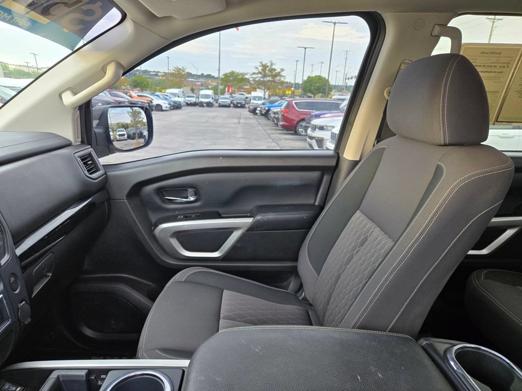 Used 2024 Nissan Titan SV w/ SV Convenience Package AWD/4WD image 22