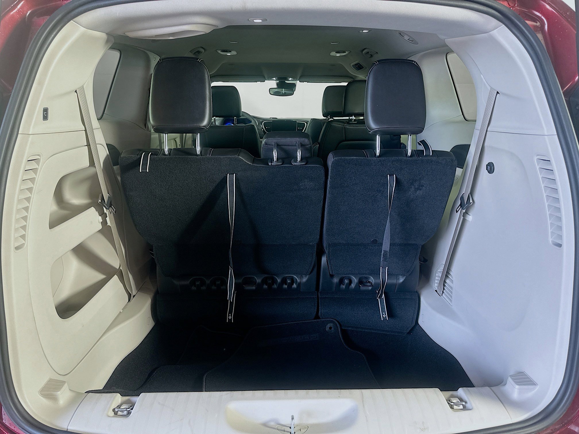 Used 2023 Chrysler Pacifica Touring-L image 29