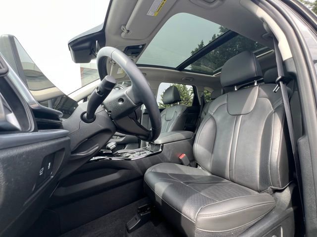Used 2024 Kia Sorento SX image 18