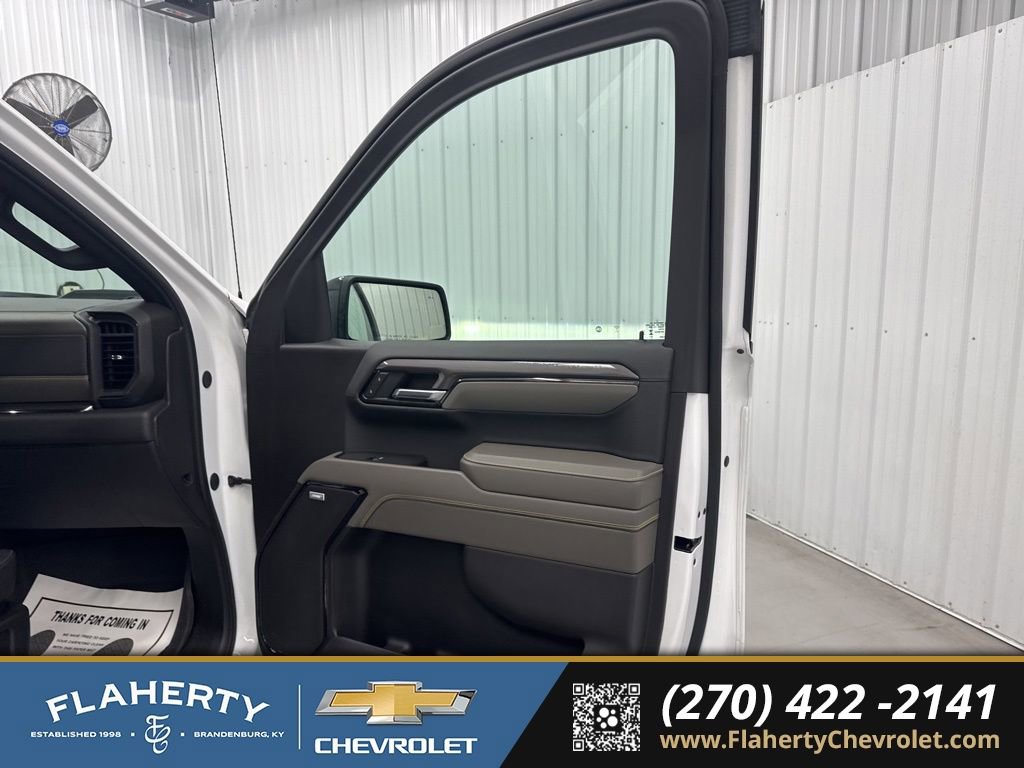 Used 2024 Chevrolet Silverado 1500 ZR2 w/ Technology Package image 12