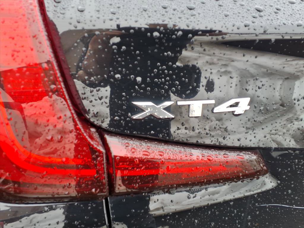 Used 2019 Cadillac XT4 Premium Luxury w/ Cold Weather Package image 8