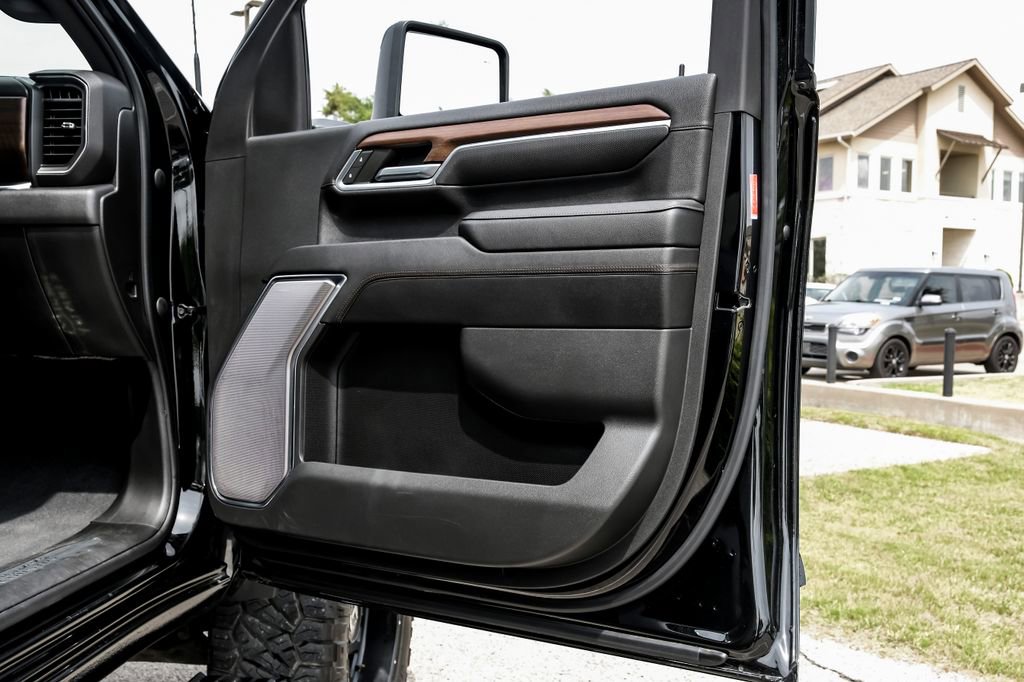 Used 2024 Chevrolet Silverado 2500 High Country w/ High Country Premium Package image 57