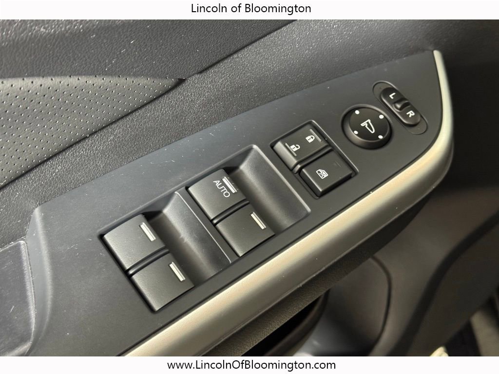 Used 2016 Honda CR-V EX-L image 13