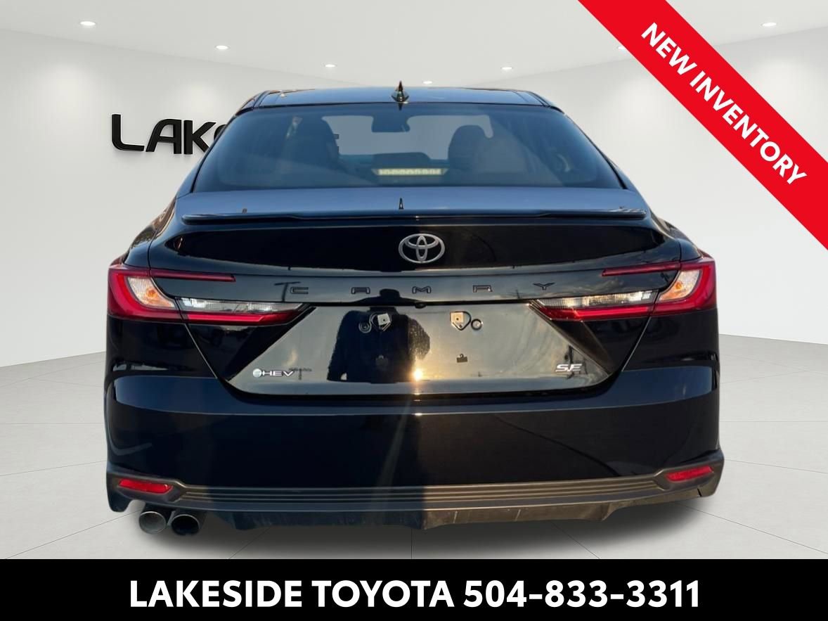Certified 2025 Toyota Camry SE image 6