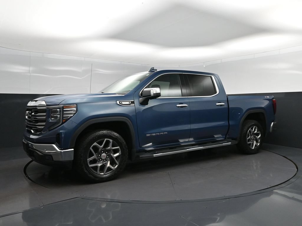 Used 2024 GMC Sierra 1500 SLT AWD/4WD image 3