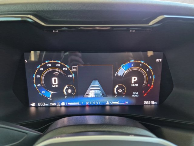 Used 2025 Chevrolet Colorado ZR2 w/ Technology Package AWD/4WD image 11