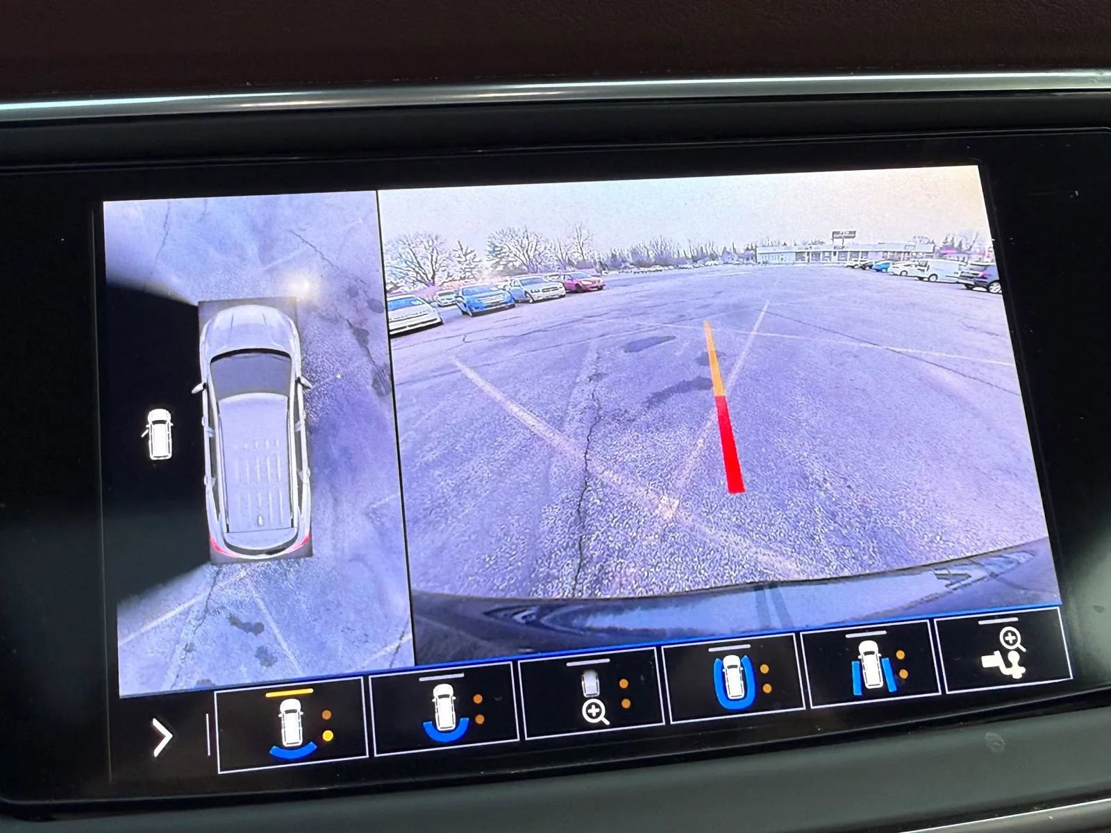 Used 2020 Buick Enclave Avenir w/ Avenir Technology Package image 27