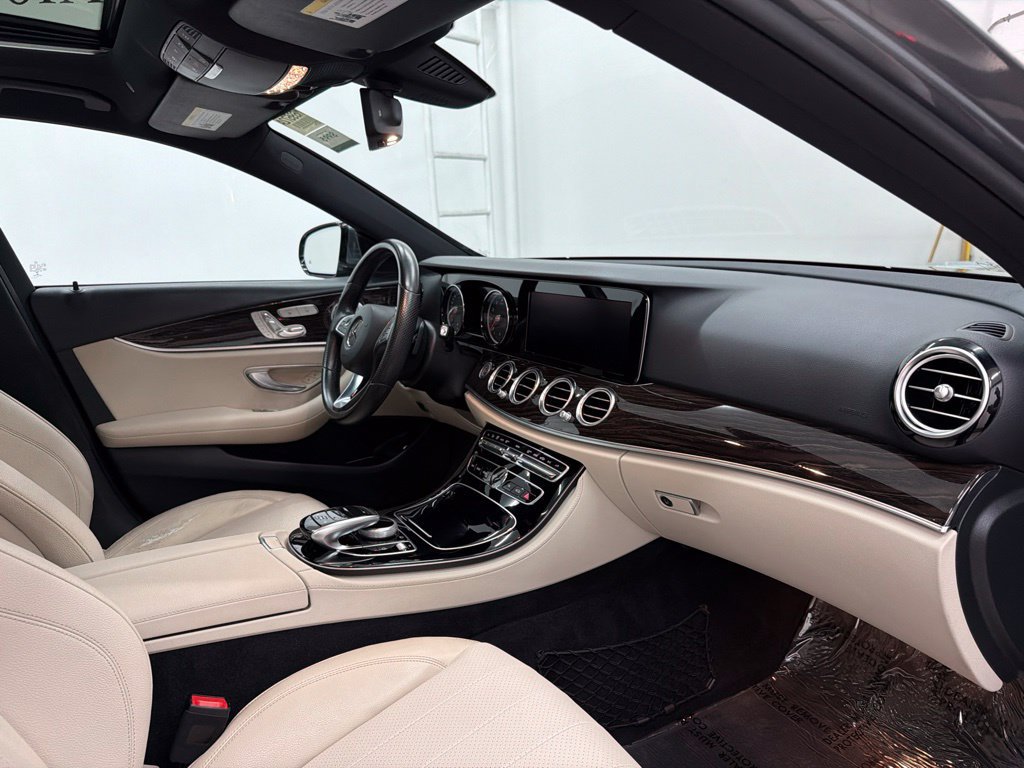Used 2018 Mercedes-Benz E 300 image 32