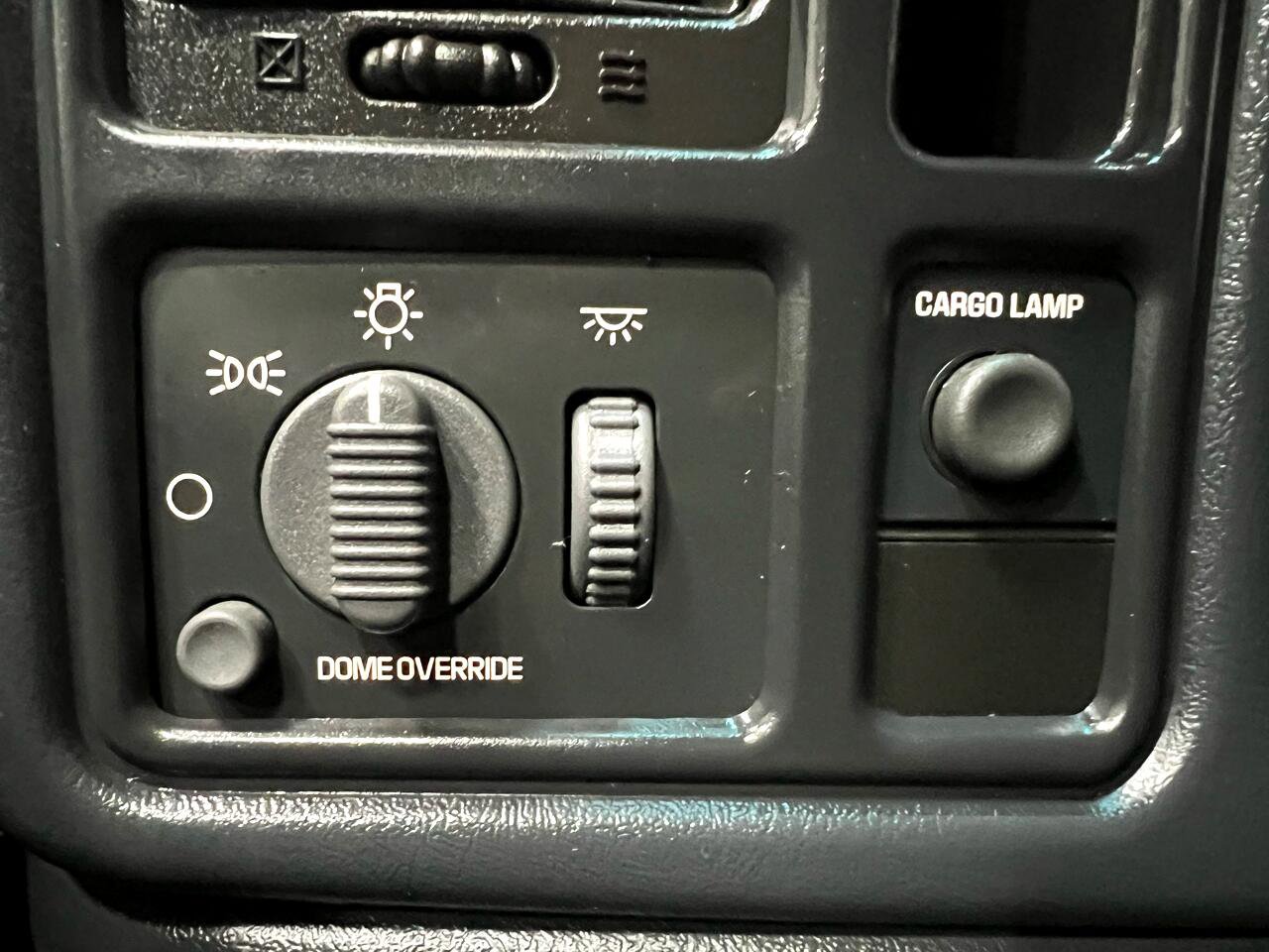 Used 2001 Chevrolet Silverado 2500 LS image 38