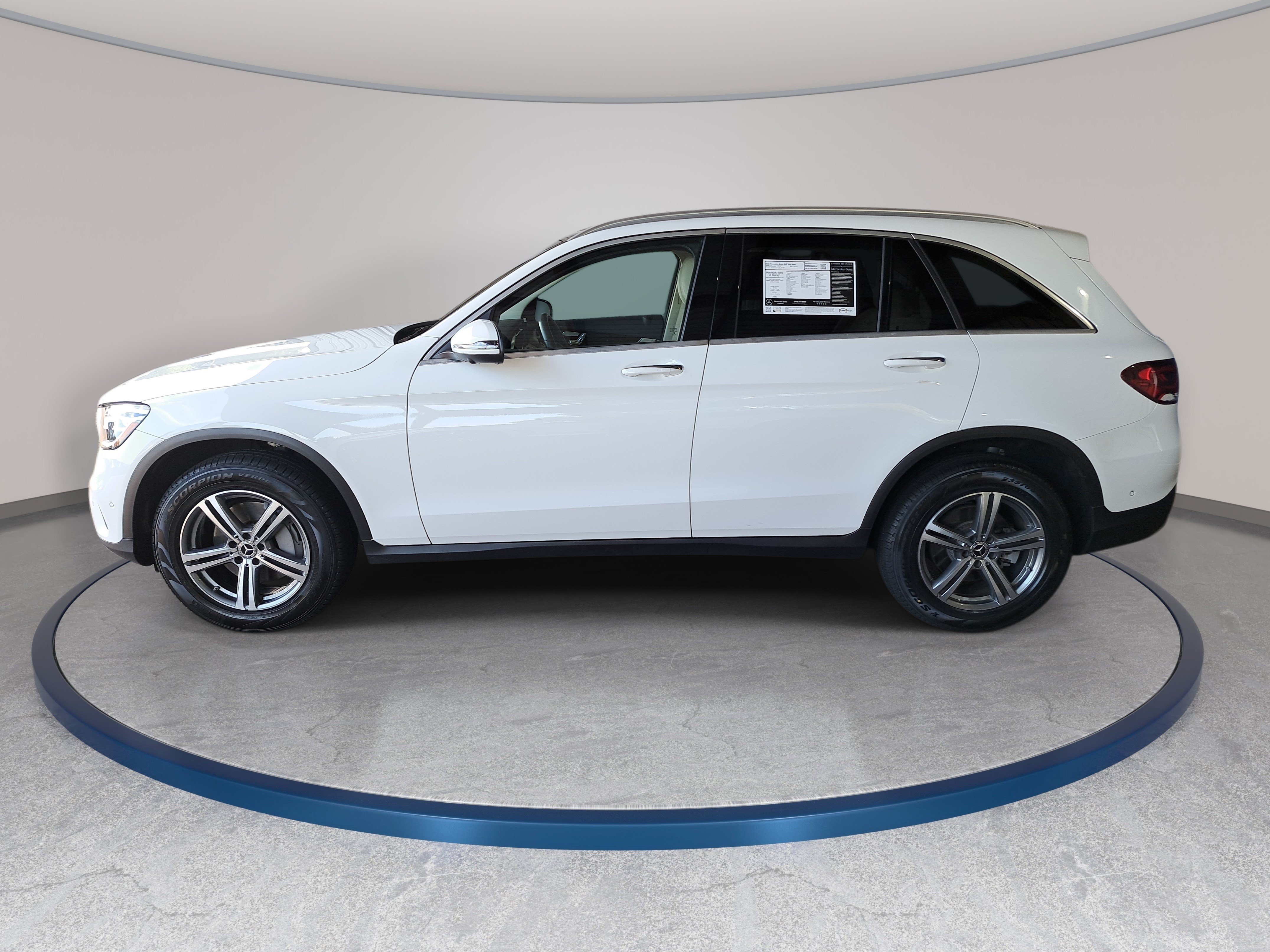 Certified 2022 Mercedes-Benz GLC 300 image 9