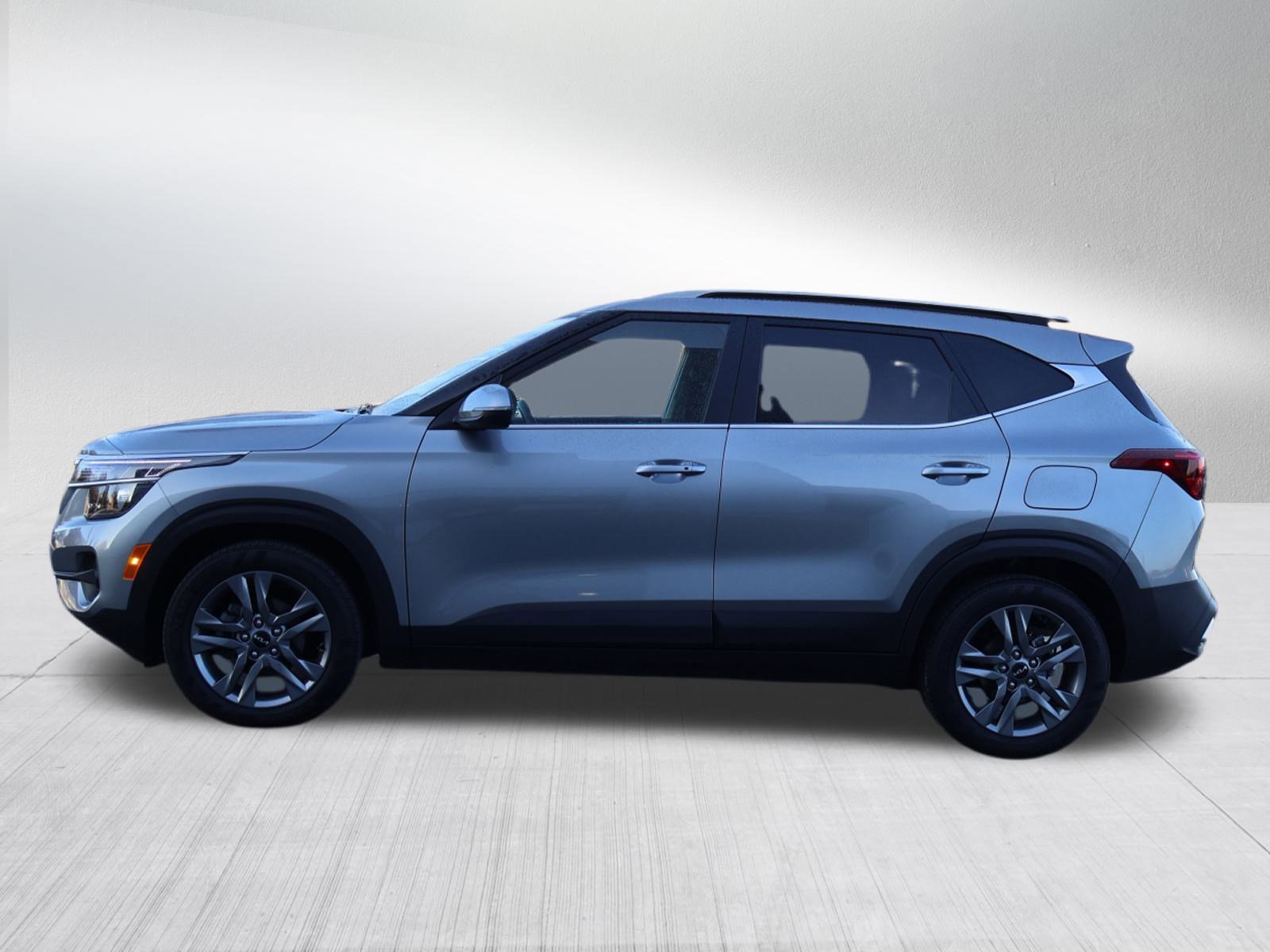 Used 2023 Kia Seltos S image 4