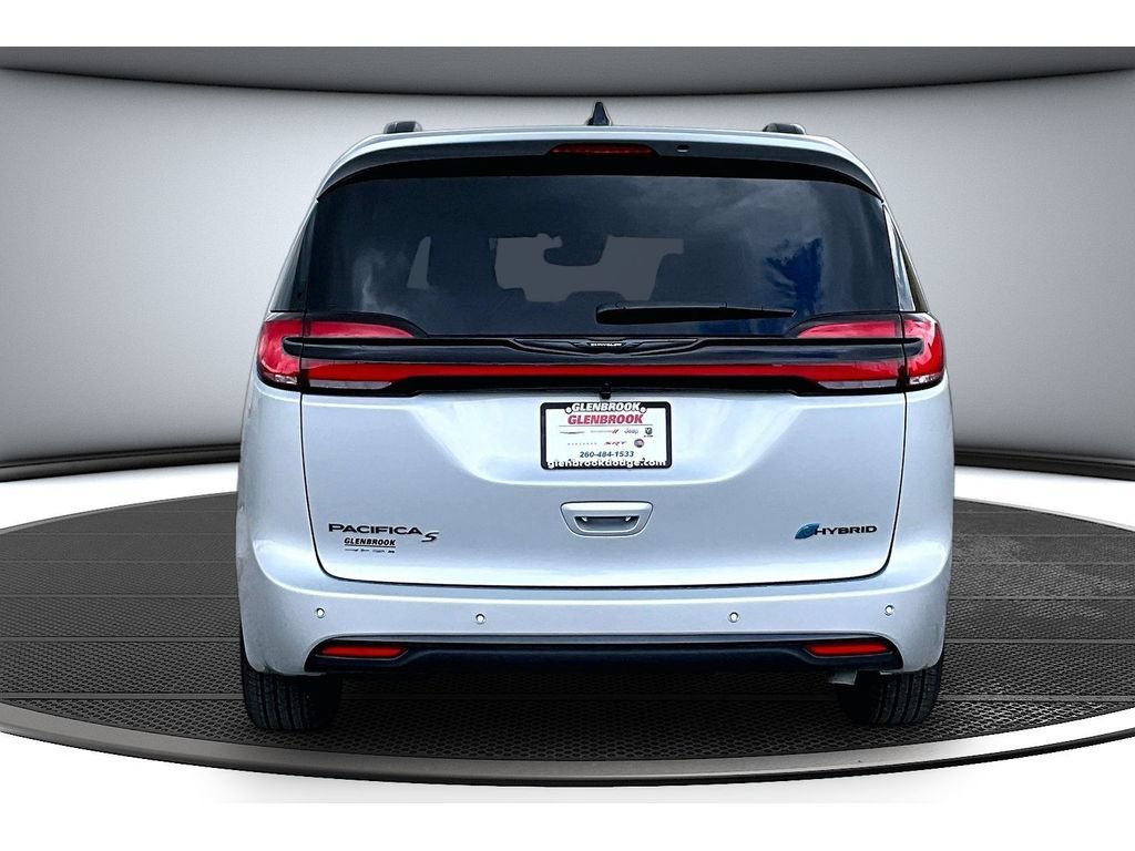 Used 2026 Chrysler Pacifica Premium FWD image 6