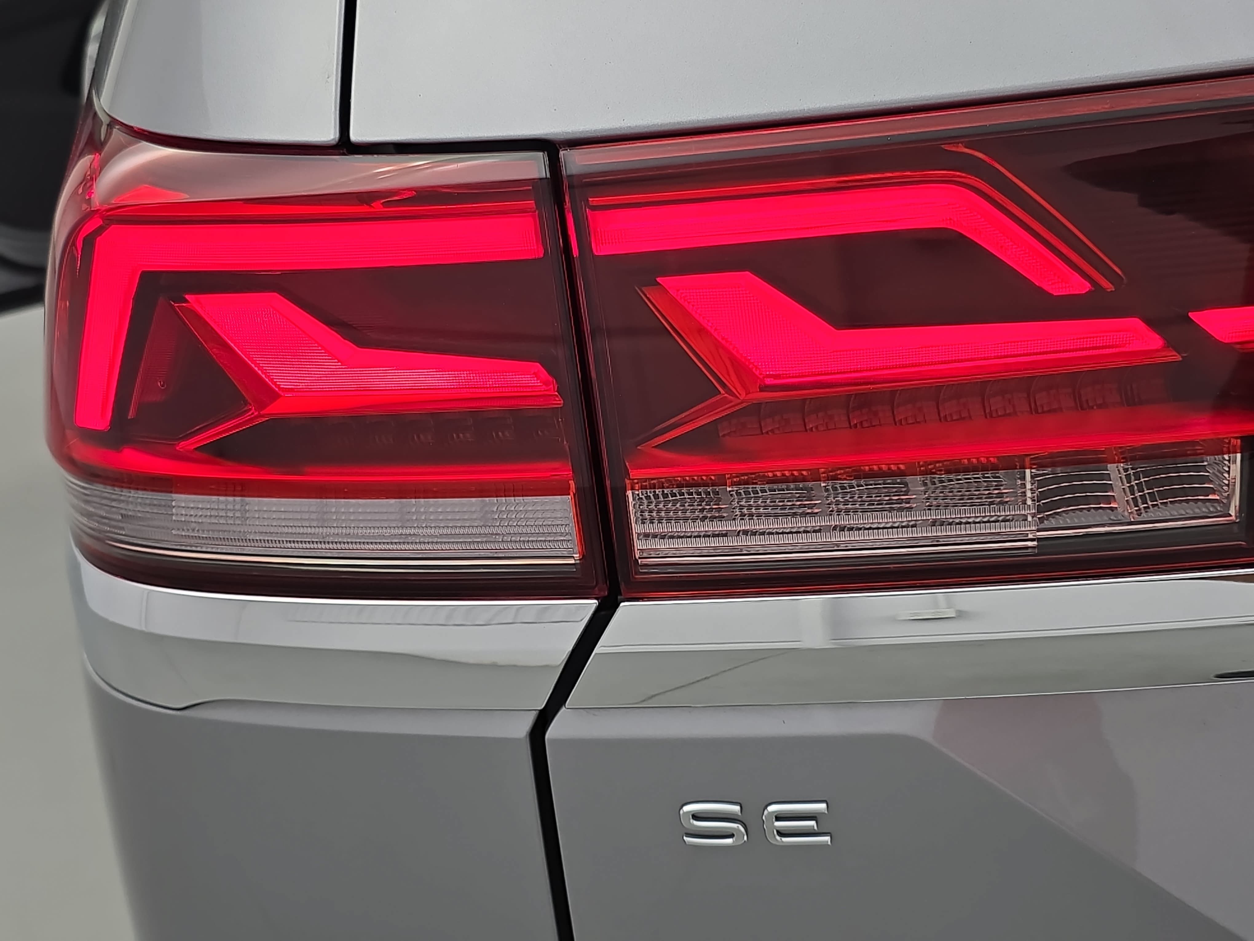 Certified 2025 Volkswagen Atlas SE AWD/4WD image 36