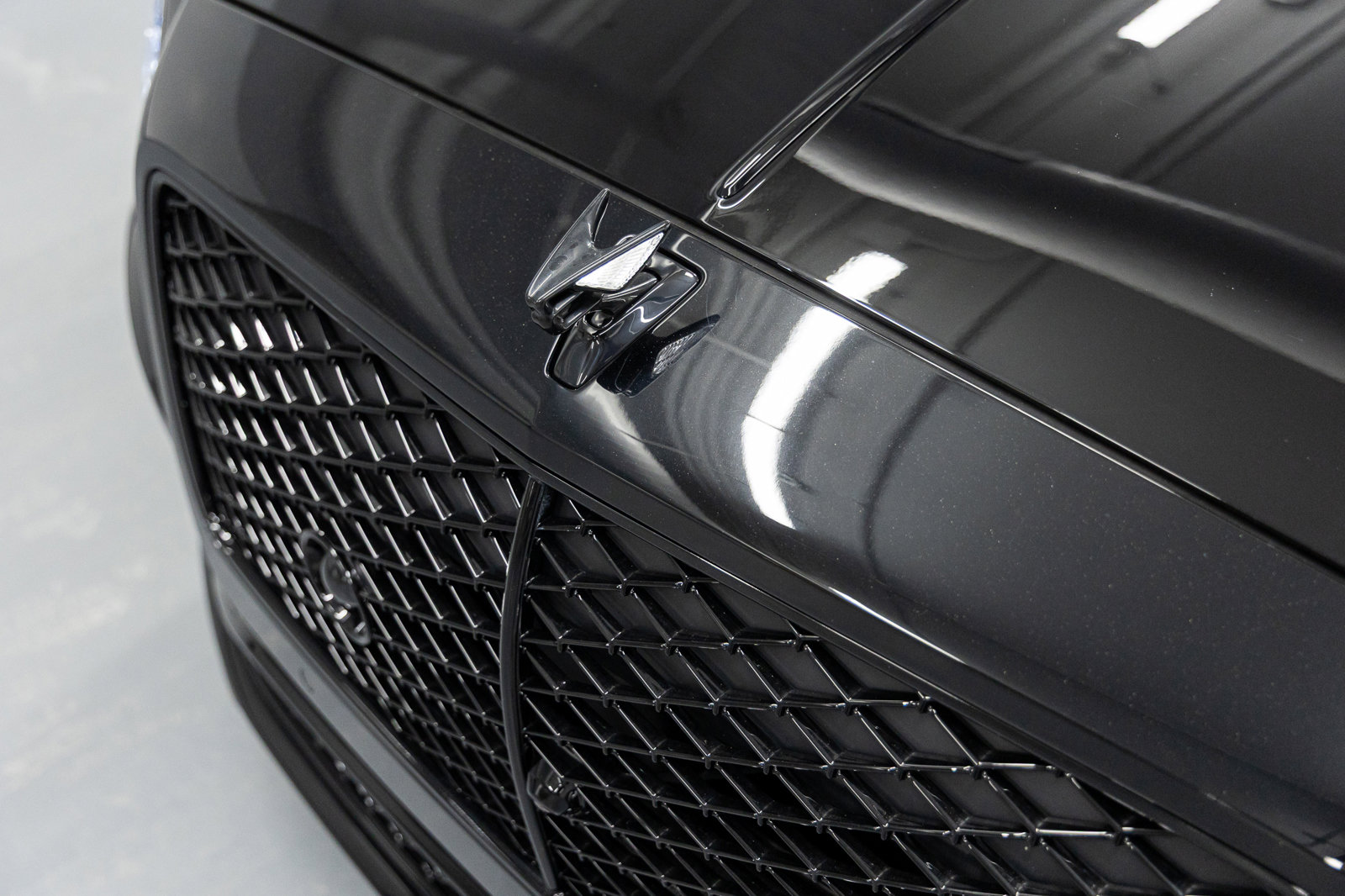 New 2025 Bentley Flying Spur Plug-In Hybrid image 14