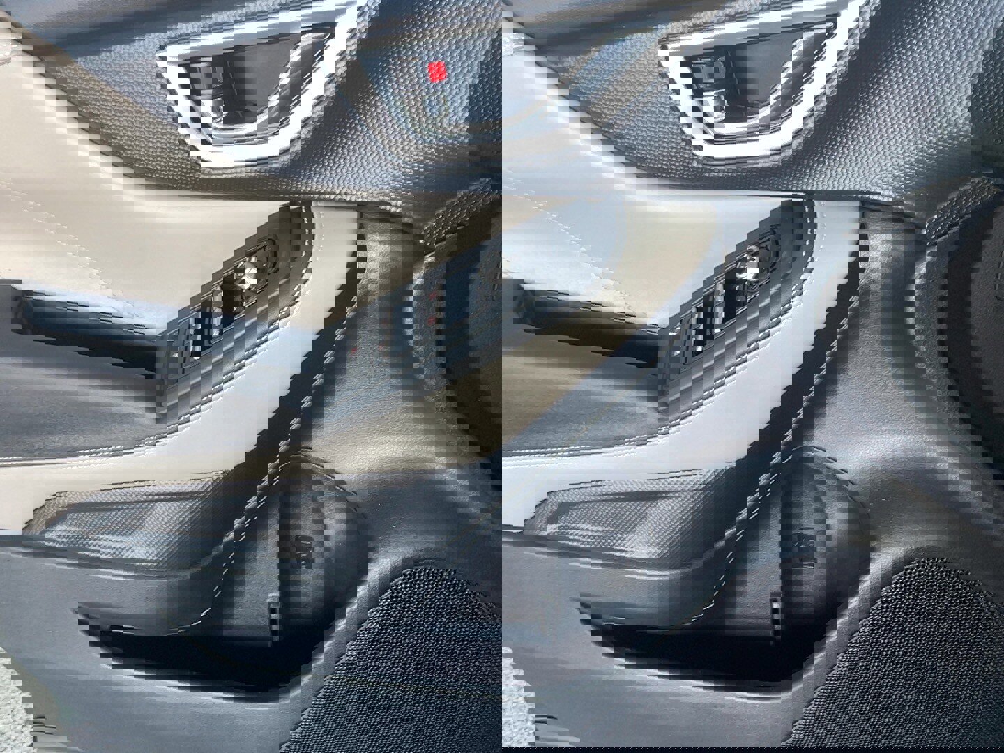 Used 2023 Subaru Forester Limited image 14