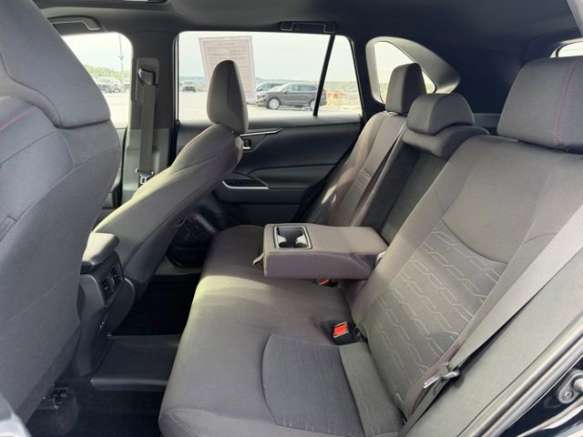 Used 2022 Toyota RAV4 SE w/ Weather & Moonroof Package AWD/4WD image 11